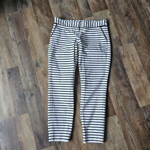 EXPRESS Black & White Striped Columnist Cropped Ankle Pants Size 2R